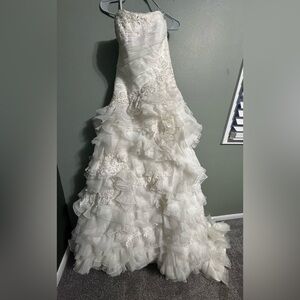 Elegant White Wedding Dress